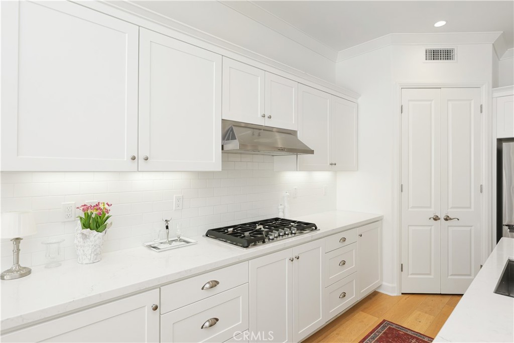 80 Meander Irvine, CA 92620 - Photo 15 of 44