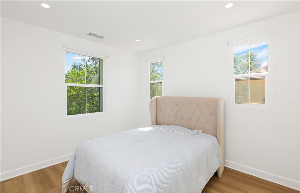 80 Meander Irvine, CA 92620 - Photo 22 of 44