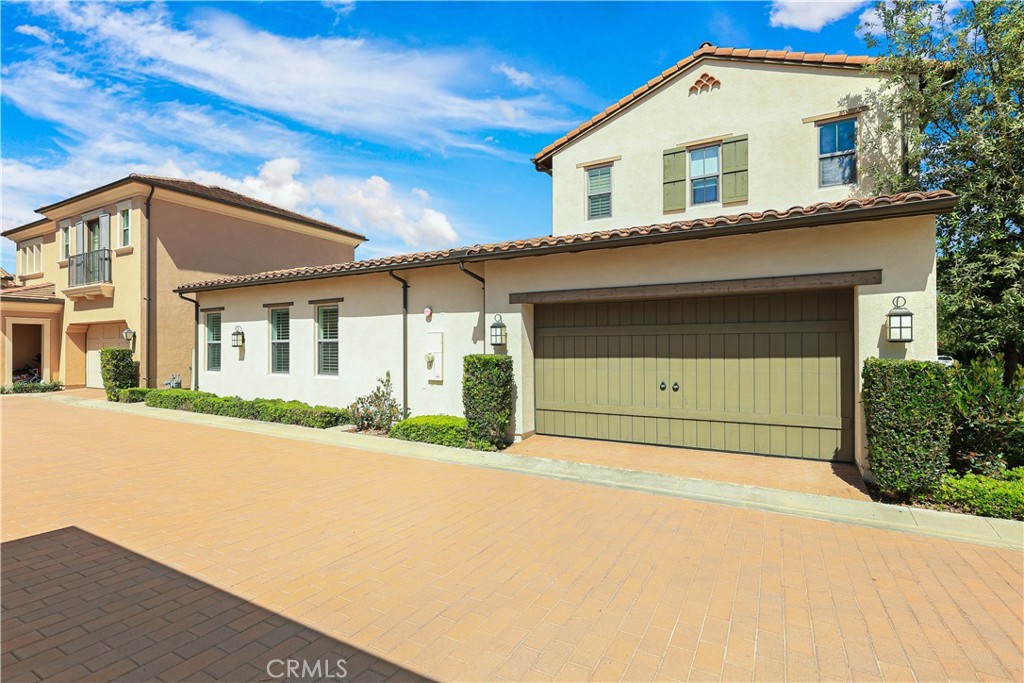 80 Meander Irvine, CA 92620 - Photo 3 of 44