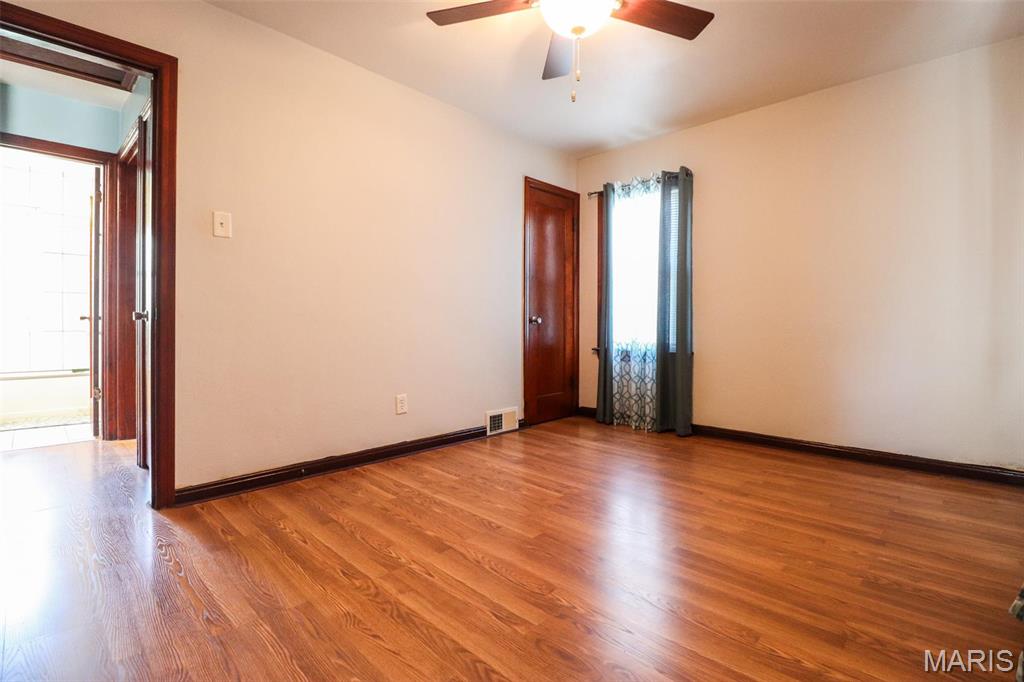 9533 MacKenzie Road St. Louis, MO 63123 - Photo 12 of 25 Gallery Image 12