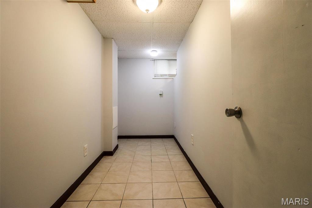 9533 MacKenzie Road St. Louis, MO 63123 - Photo 19 of 25 Gallery Image 19