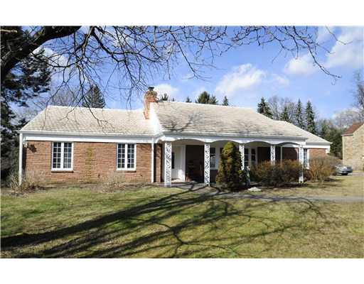 2048 Murdstone Road Upper St. Clair, PA 15241 - Photo 1 of 18 Exterior Front.