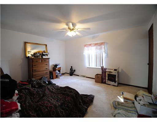 2048 Murdstone Road Upper St. Clair, PA 15241 - Photo 15 of 18 Bedroom.