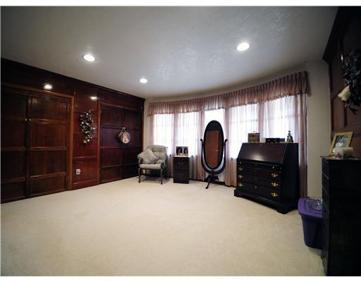 2048 Murdstone Road Upper St. Clair, PA 15241 - Photo 8 of 18 Den. Den and/or Sitting Room off of the Master Bedroom