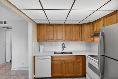 $79,000 | 300 Village Green Circle South, Unit 420, Palm Springs, FL 33461