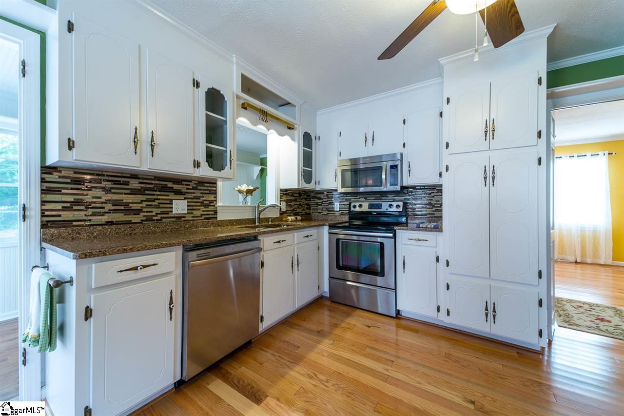 110 Inn Circle Fountain Inn, SC 29644 - Photo 14 of 36