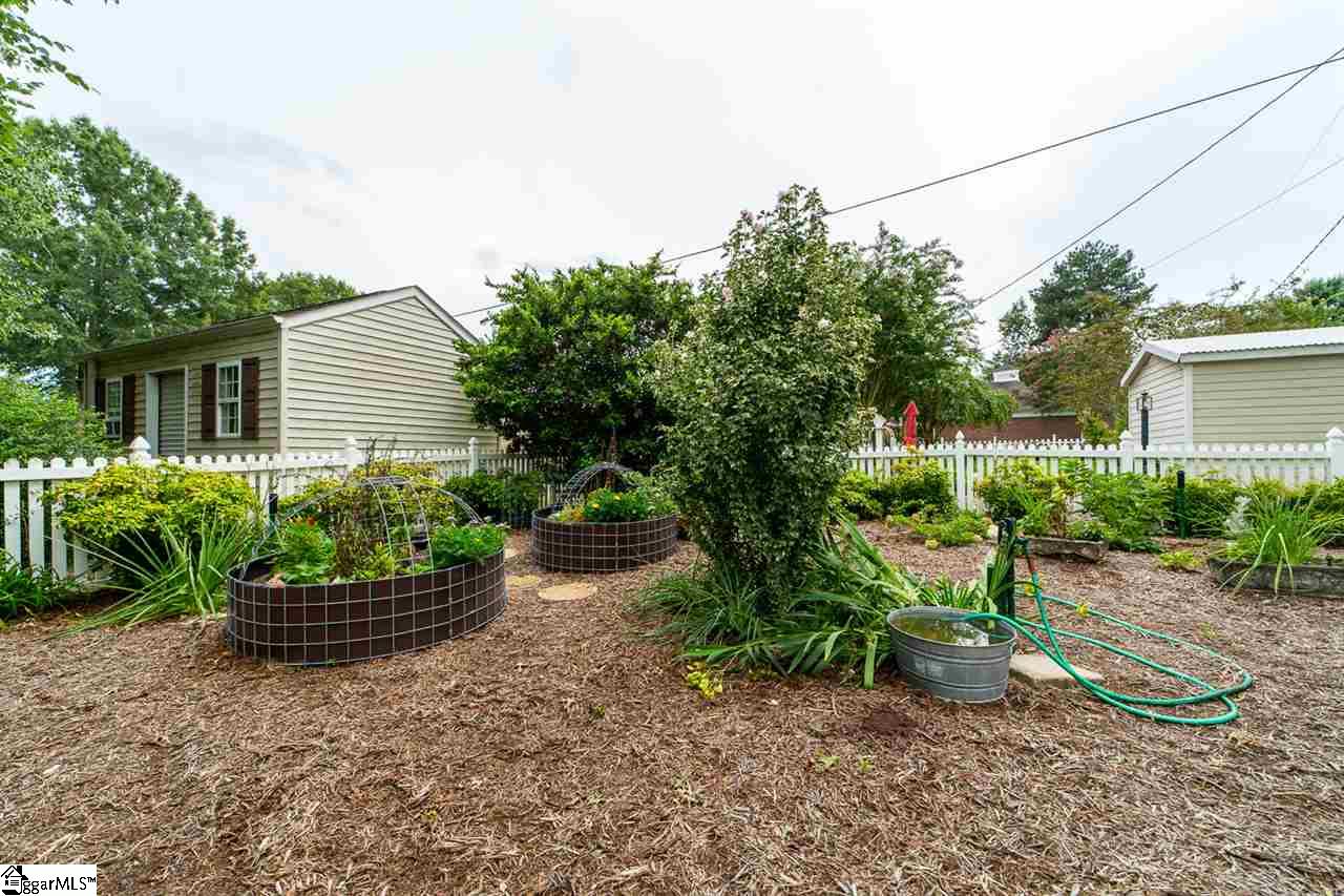 110 Inn Circle Fountain Inn, SC 29644 - Photo 32 of 36