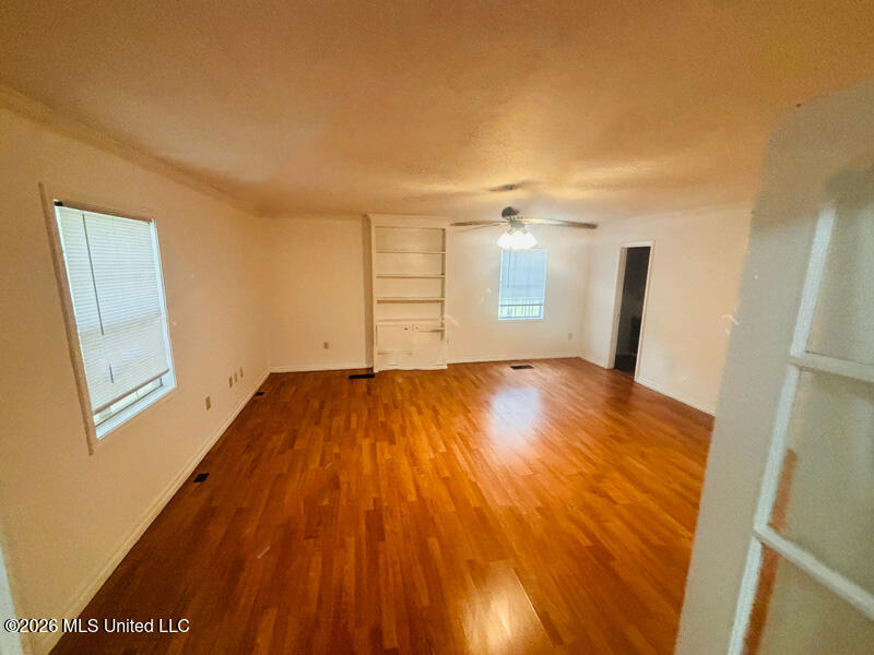 256 Iris Avenue Jackson, MS 39206 - Photo 4 of 5 4