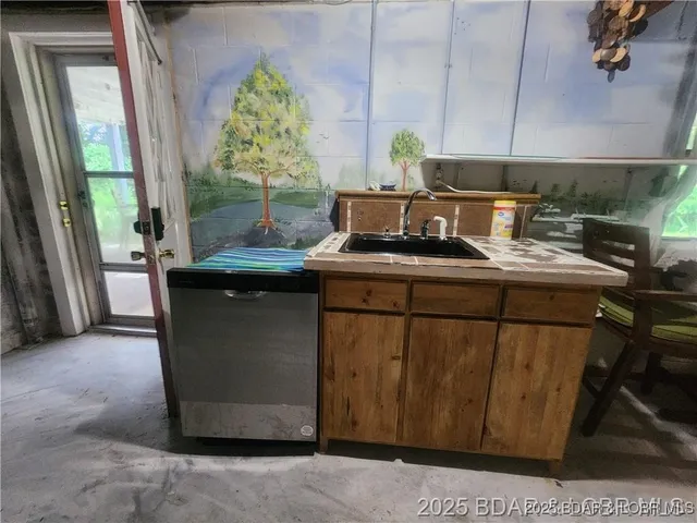 $241,000 | 159 Tonka Shady Lane, Camdenton, MO 65020