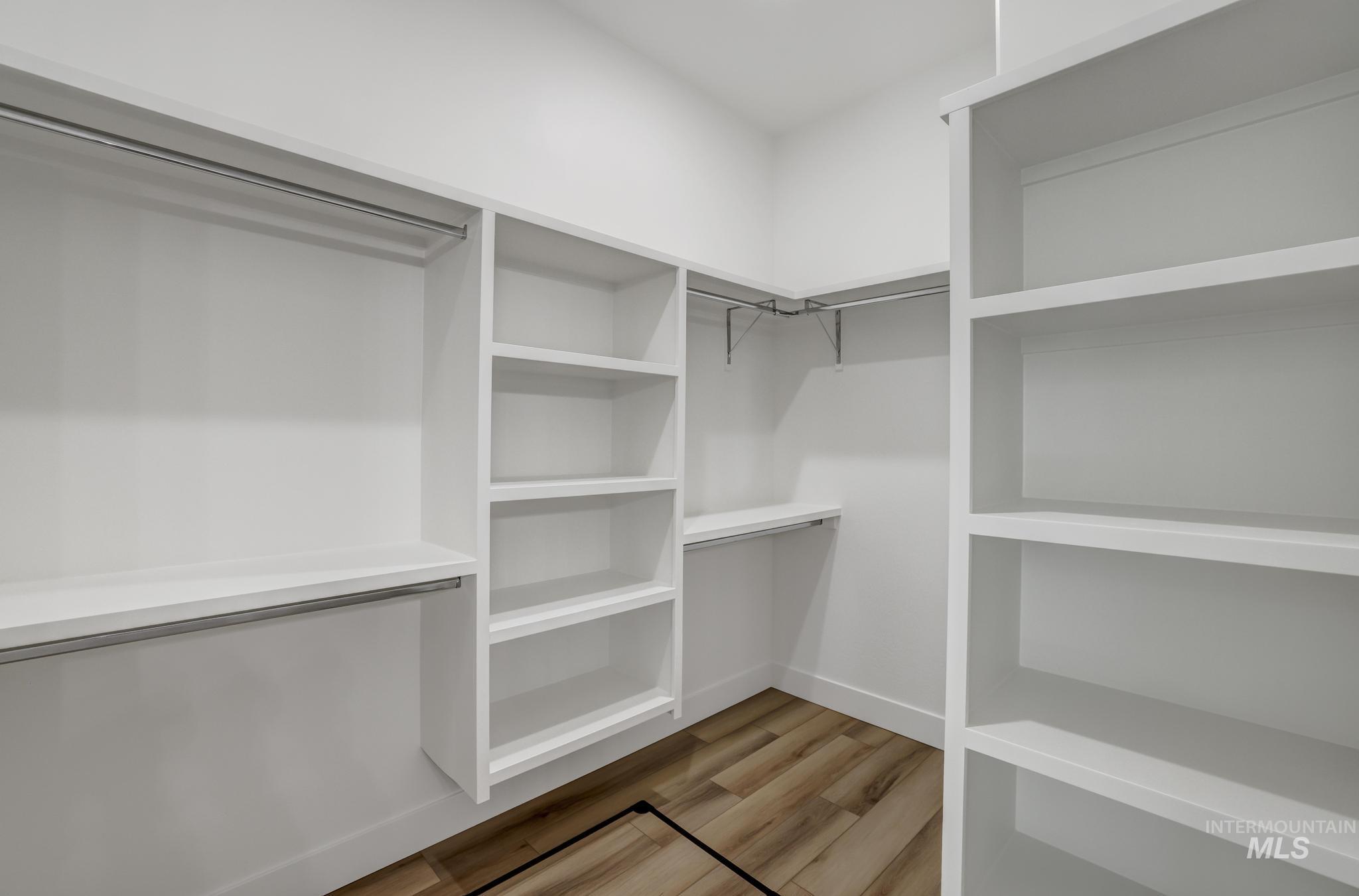 521 Falling Leaf Lane Twin Falls, ID 83301 - Photo 32 of 42 Spacious closet with light wood-type flooring