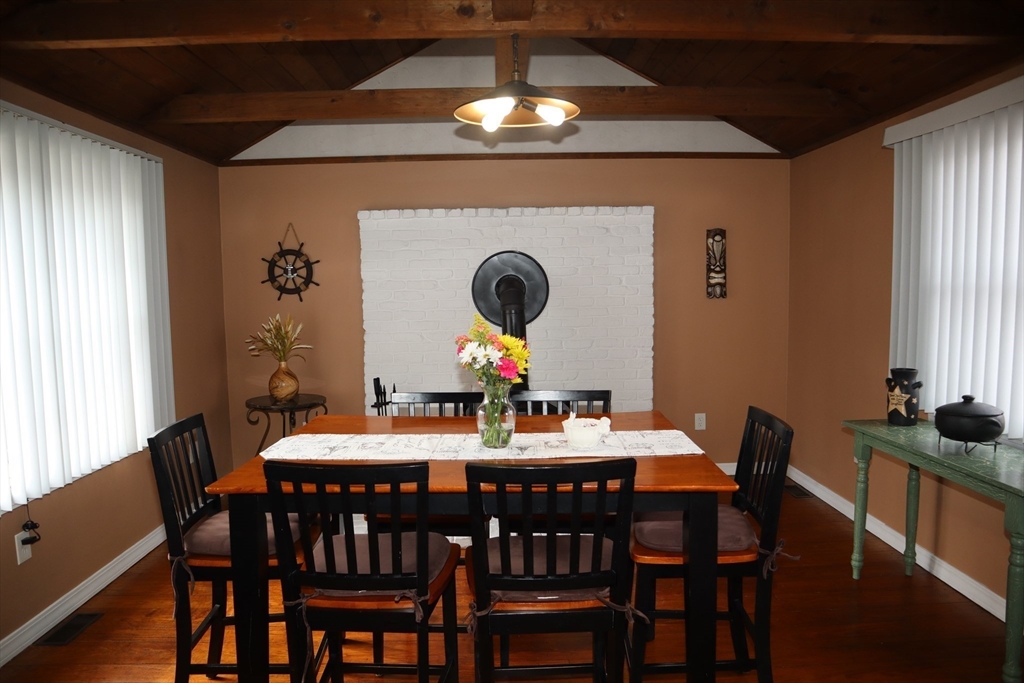 20 Maravista Road Worcester, MA 01606 - Photo 5 of 34 Gallery Image 5