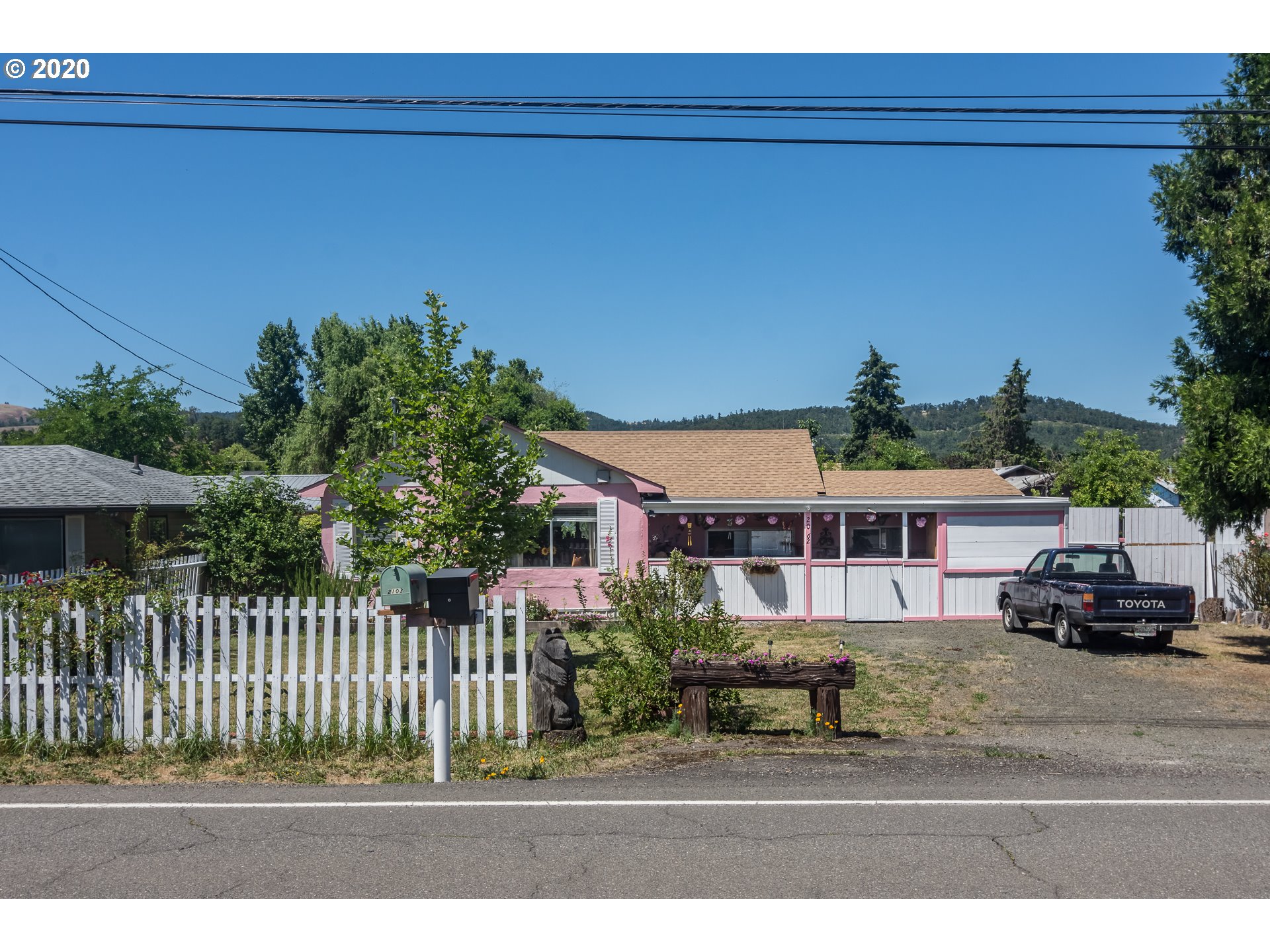 2092 Austin Road Roseburg, OR 97471 - Photo 4 of 32