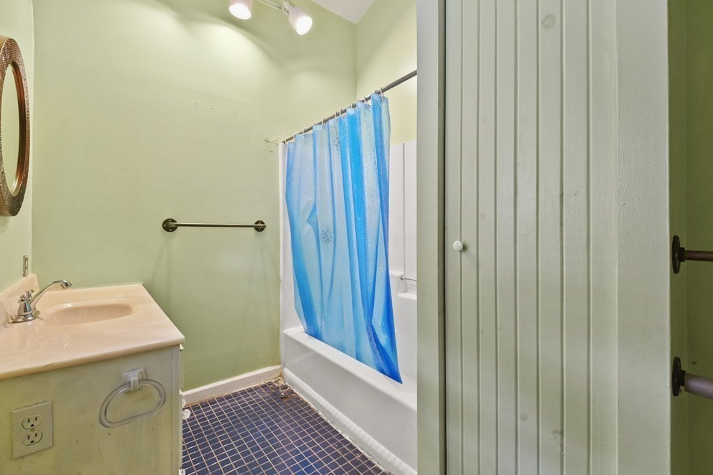 24 Bernard Road Grafton, MA 01536 - Photo 15 of 27 Gallery Image 15