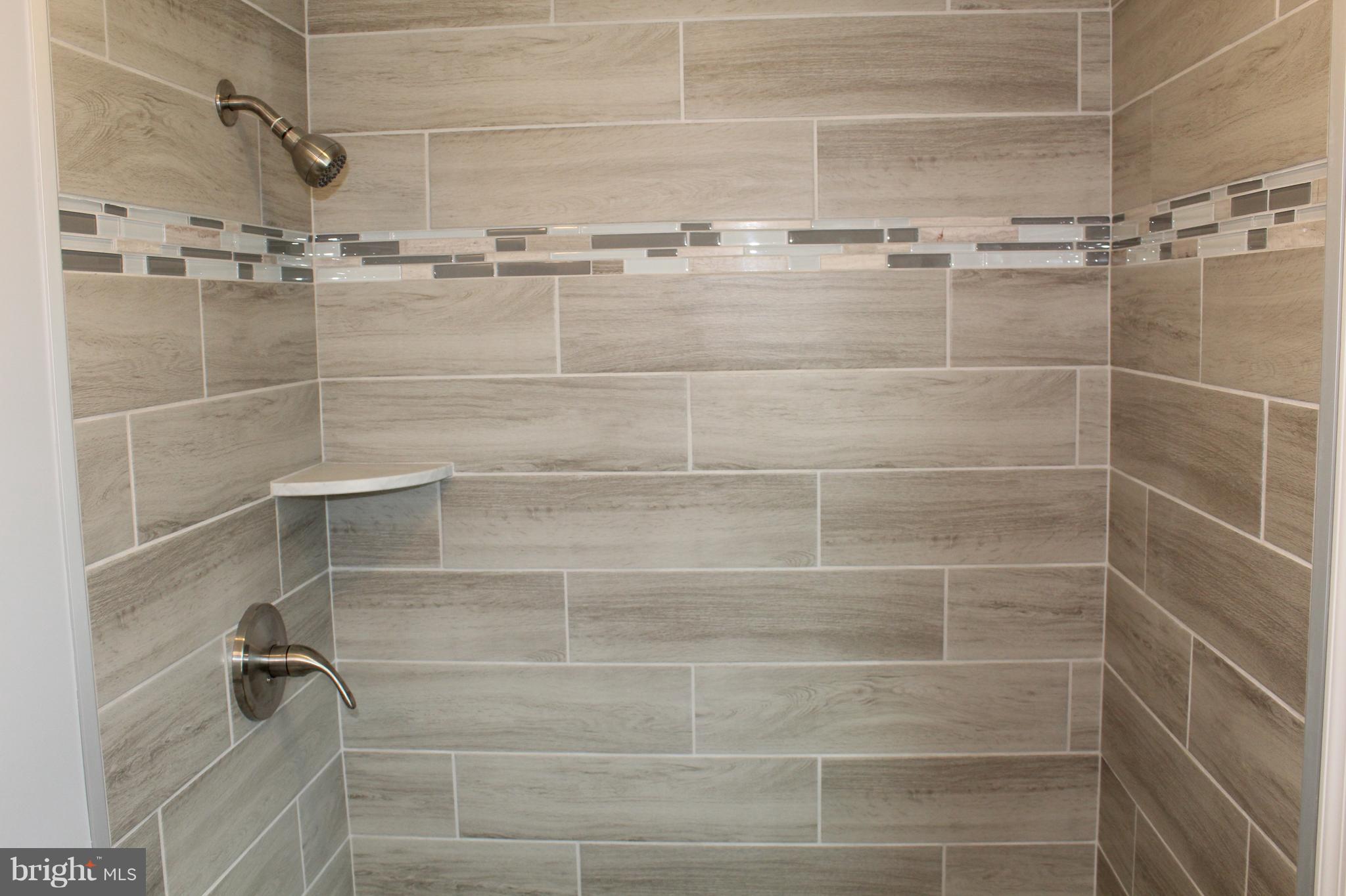 12 Brookline Road Warminster, PA 18974 - Photo 12 of 24 Master Bath