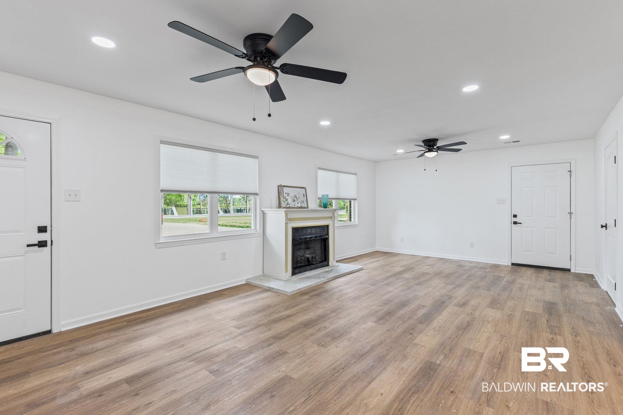 6701 Lott Road Semmes, AL 36575 - Photo 5 of 24 Living Room