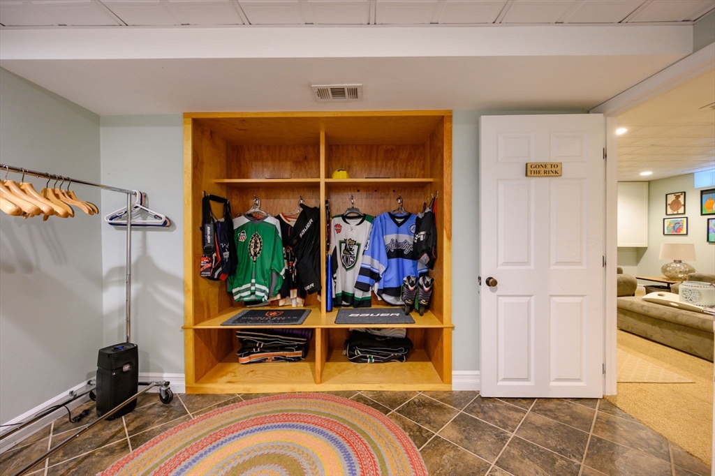 2 Hoover Road Hingham, MA 02043 - Photo 18 of 42