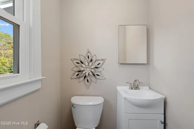 $439,500 | 4401 Country Club Drive North, Wilson, NC 27896