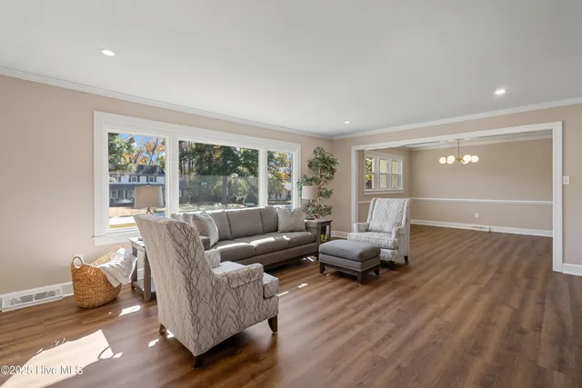 $439,500 | 4401 Country Club Drive North, Wilson, NC 27896