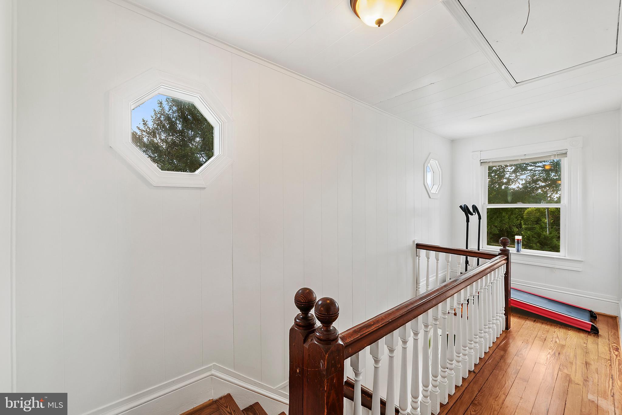 7680 Opal Road Warrenton, VA 20186 - Photo 13 of 19 Upstairs landing with charming window