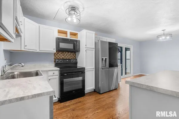 $245,000 | 160 Lebeau Street, New Berlin, IL 62670