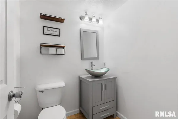 $245,000 | 160 Lebeau Street, New Berlin, IL 62670