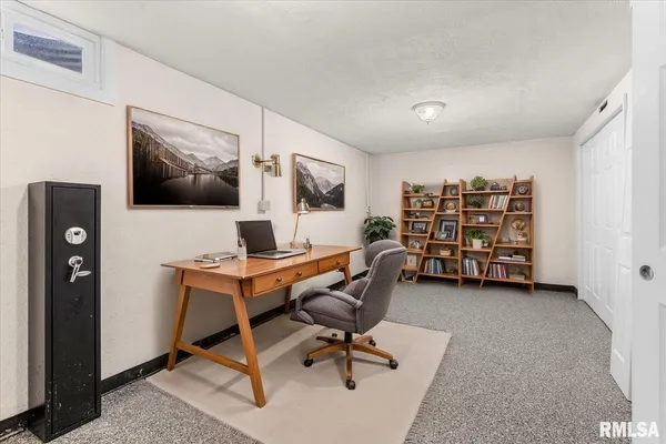 $259,900 | 160 Lebeau Street, New Berlin, IL 62670