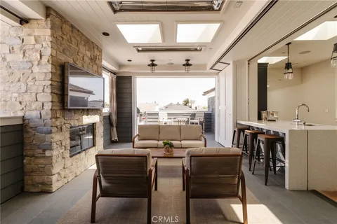 $9,200,000 | 413 7th Street, Manhattan Beach, CA 90266