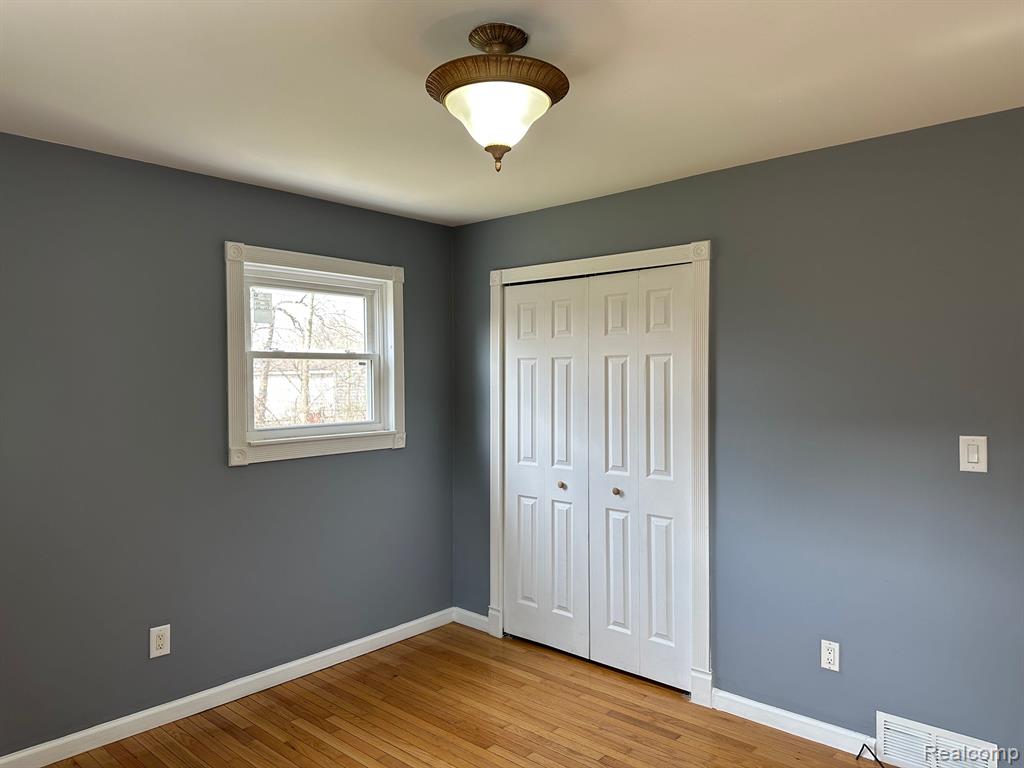 19175 Inkster Road Livonia, MI 48152 - Photo 27 of 49