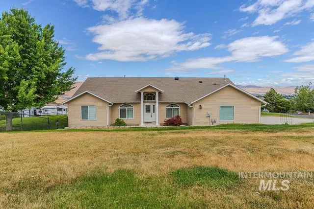 $469,900 | 2924 27th Street, Clarkston, WA 99403