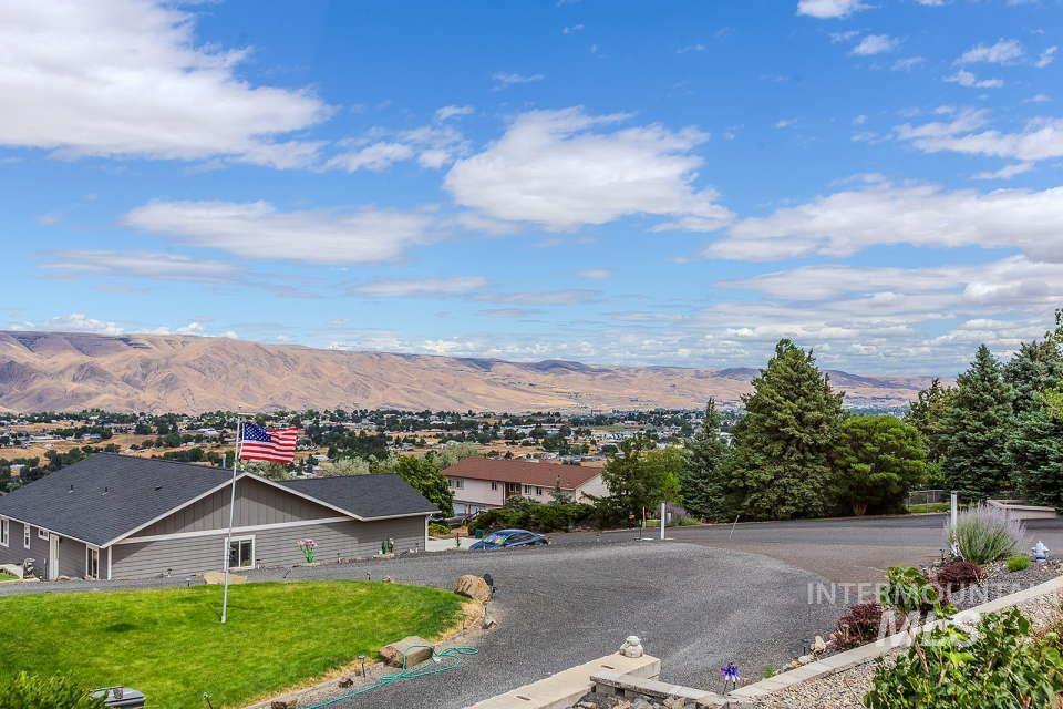 2924 27th Street Clarkston, WA 99403 - Photo 5 of 36 Mountain view