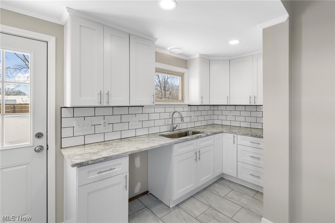 7307 York Road Parma, OH 44130 - Photo 2 of 30 Granite countertops
