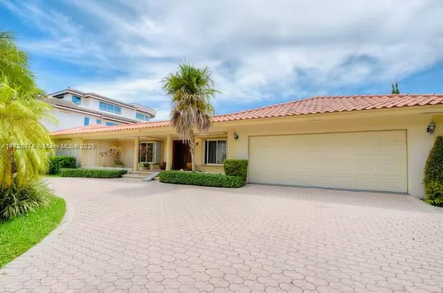 $11,000 | 12 Isla Bahia Drive, Fort Lauderdale, FL 33316