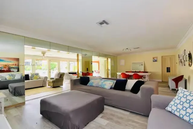 $11,000 | 12 Isla Bahia Drive, Fort Lauderdale, FL 33316