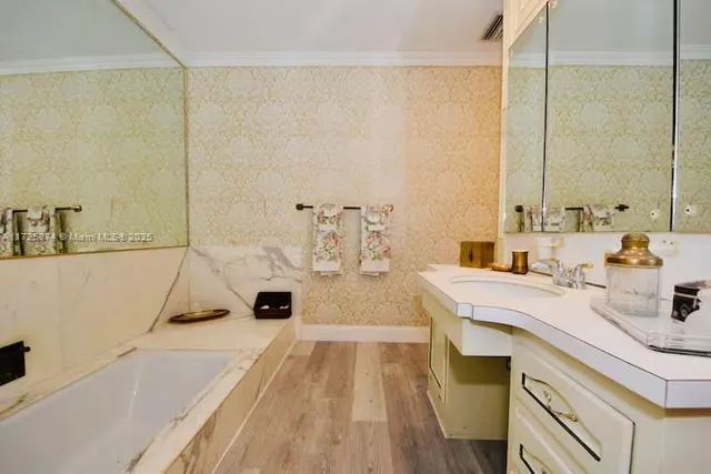 $11,000 | 12 Isla Bahia Drive, Fort Lauderdale, FL 33316