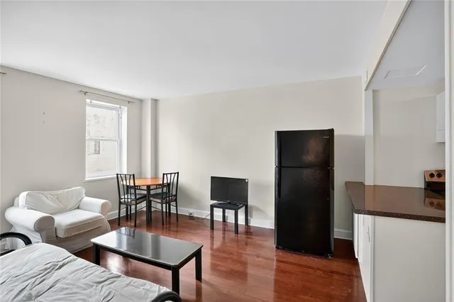 $1,350 | 1205 St Charles Avenue, Unit 513, New Orleans, LA 70130