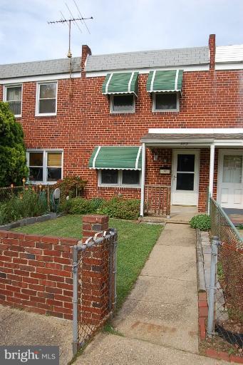 3913 Inner Circle Baltimore, MD 21225 - Photo 15 of 15 3 bedroom brick townhome