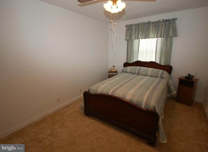 3913 Inner Circle Baltimore, MD 21225 - Photo 6 of 15 Master bedroom