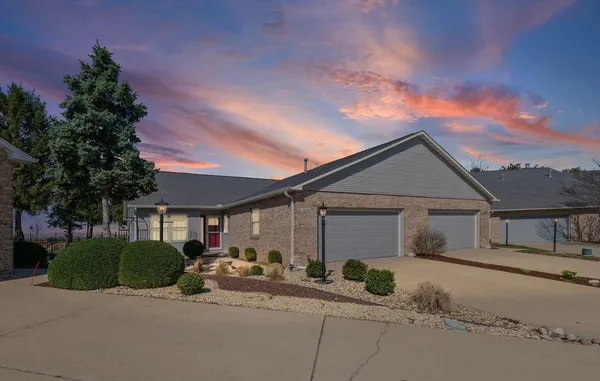 $269,900 | 1019 Pheasant Circle, Savoy, IL 61874