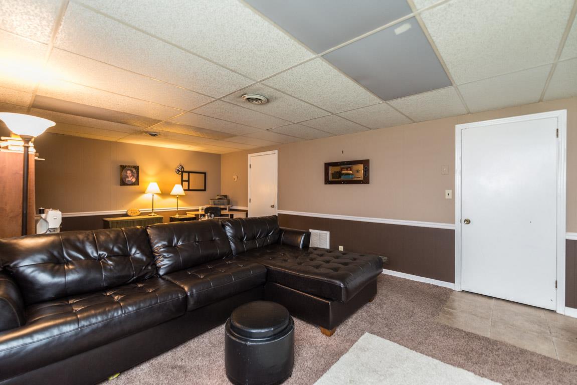 518 Rural Hill Road Nashville, TN 37217 - Photo 13 of 18 a living room with furniture