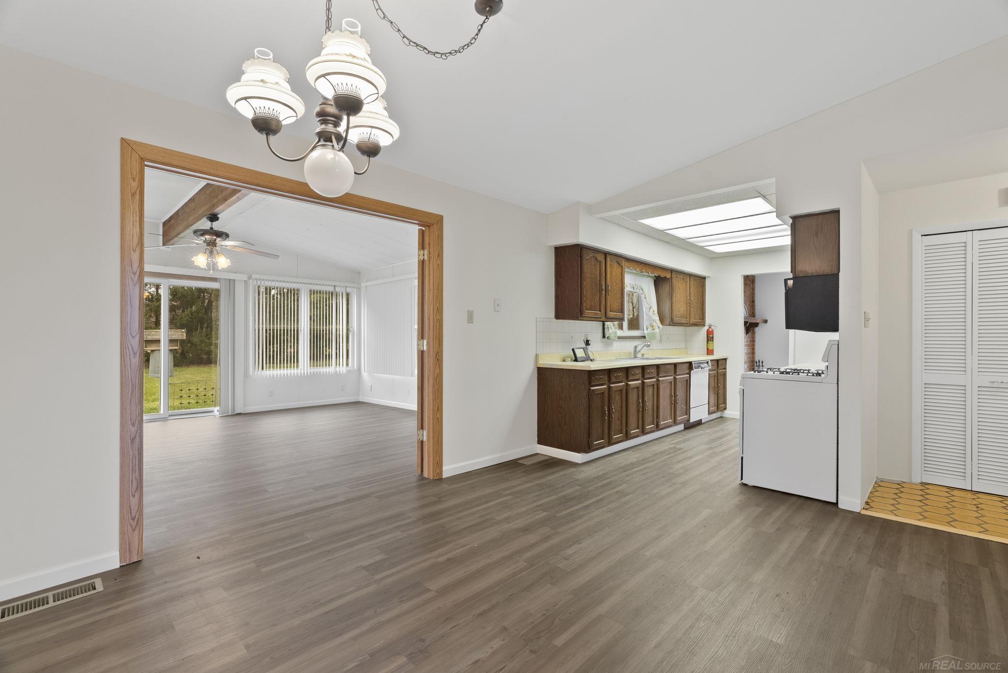 1300 Hull Road Sandusky, MI 48471 - Photo 10 of 34 50137821-bb3a4a41-579f-4f10-a8b5-7bf27c6ef07e.JPG