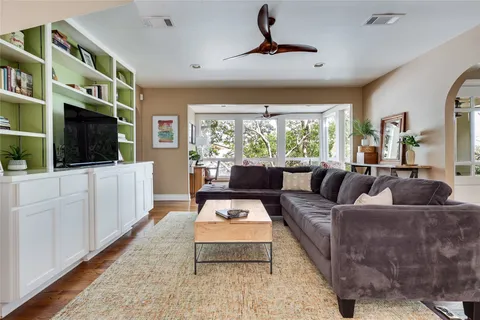 $1,350,000 | 610 Oakland Avenue, Austin, TX 78703