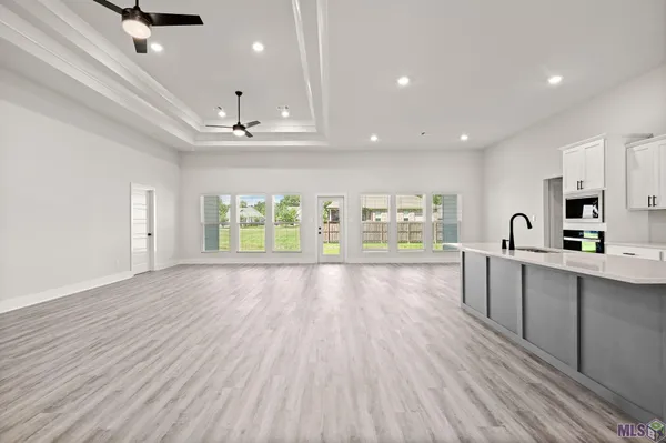 $303,900 | 7226 Brook Hollow Drive, Zachary, LA 70791