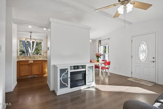 a picture of a wall with a white wall and a picture