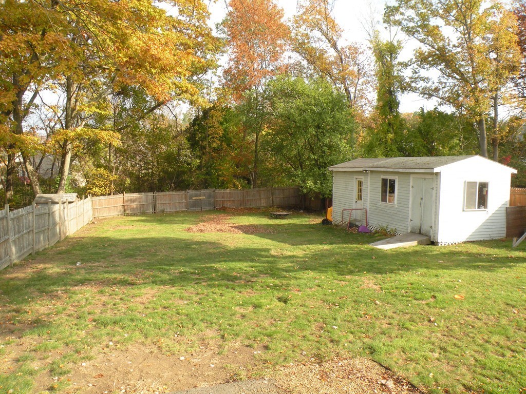 157 Burnham Road Lowell, MA 01852 - Photo 3 of 23 Gallery Image 3