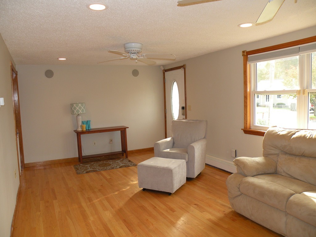157 Burnham Road Lowell, MA 01852 - Photo 4 of 23 Gallery Image 4