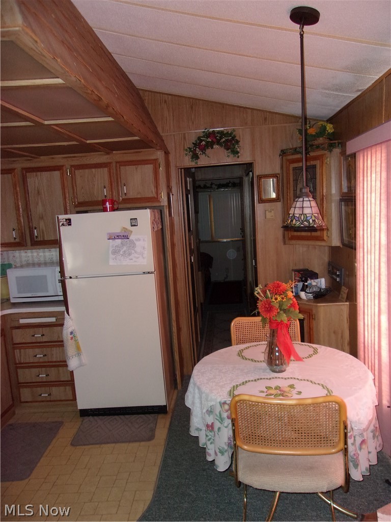 6688 Leon Road Andover, OH 44003 - Photo 6 of 20 Gallery Image 6