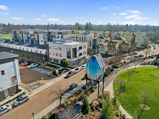 a picture of city view