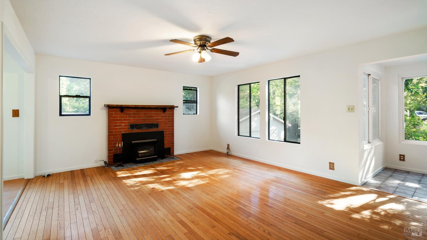 9901 Occidental Road Sebastopol, CA 95472 - Photo 6 of 55