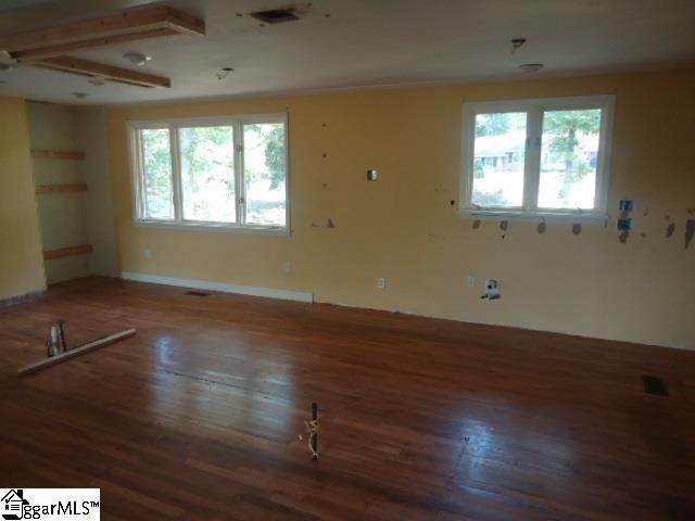1205 Edwards Road Greenville, SC 29615 - Photo 9 of 36 Gallery Image 9