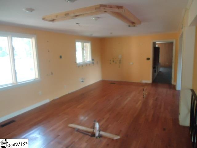 1205 Edwards Road Greenville, SC 29615 - Photo 10 of 36 Gallery Image 10